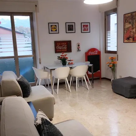 Lägenhet Casa Passaggio Como